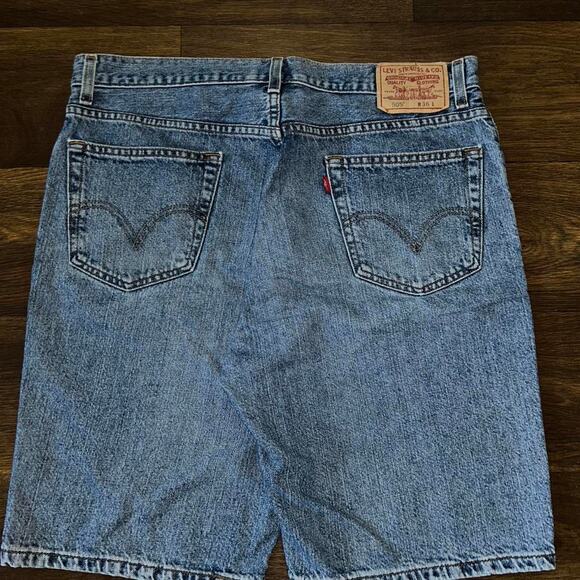 Vintage levis 505 denim shorts - Picture 2 of 6
